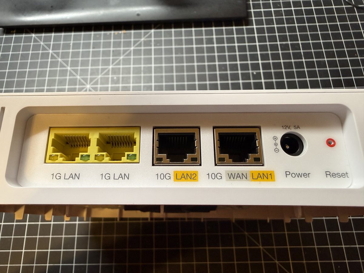 W1700K rear port panel: dual 1G LAN, 10G LAN2, 10G WAN/LAN1