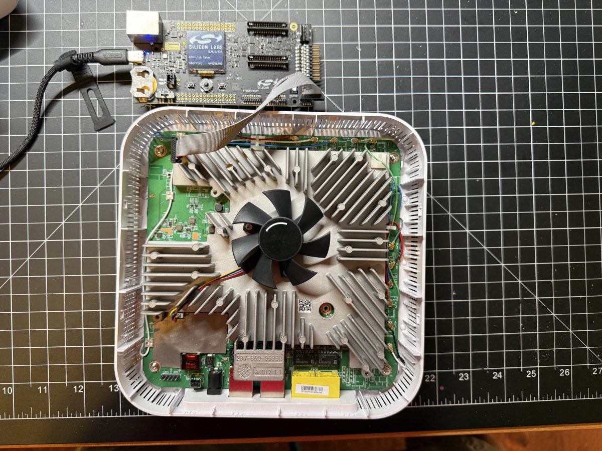 The W1700K connected to the WSTK debugger through the J10 ribbon cable